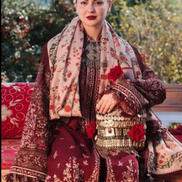 Hussain Rehar Winter Shawl ’24 – “Zaran” | Size L | Brand New - Picture 3 of 3